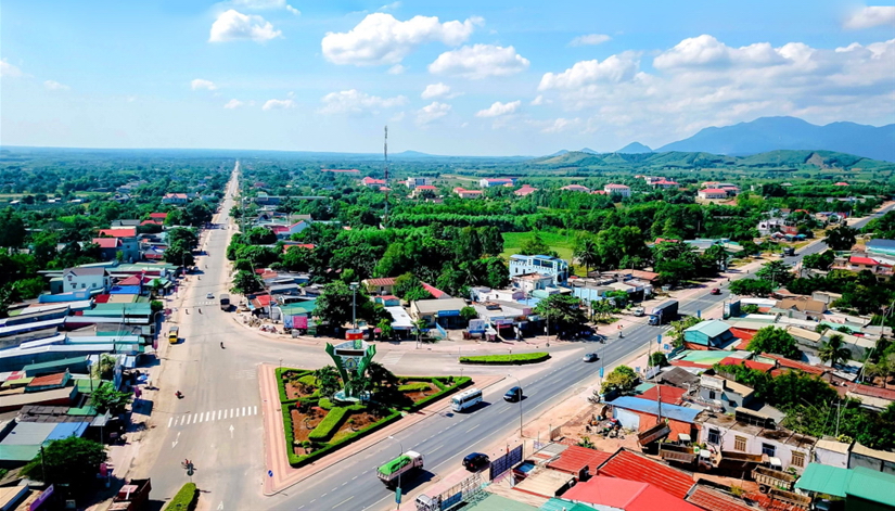 Chuẩn bị khởi công các tuyến đường giao thông huyết mạch hơn 1100 tỷ đồng ở Bình Thuận- Ảnh 1. Chuẩn bị khởi công các tuyến đường giao thông huyết mạch hơn 1100 tỷ đồng ở Bình Thuận- Ảnh 1.