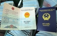Pháp vẫn công nhận hộ chiếu phổ thông mẫu mới của Việt Nam