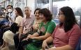 Hàng ngàn người dân phấn khởi khi lần đầu được trải nghiệm tuyến Metro số 1