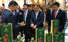 Trái cây sấy, mật dừa nước OCOP TP.HCM lần đầu tiên xuất hiện tại siêu thị Nhật Bản