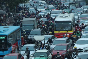 Hà Nội thu phí phương tiện tự động: Taxi phải mở tài khoản