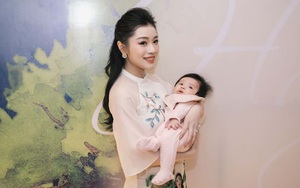 Sao Mai Thu Hằng "khoe" con gái ba tháng tuổi trong ngày ra album tặng bố