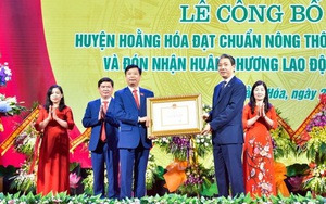 Huyện Hoằng Hóa (Thanh Hóa) công bố đạt chuẩn nông thôn mới và đón nhận Huân chương Lao động Hạng Ba