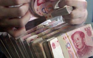 Khi PBOC nới lỏng chính sách tiền tệ, các ngân hàng nhỏ lại thắt chặt túi vì nợ xấu