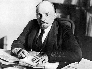 Tình yêu sách và ngoại ngữ của Lenin