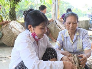 Làm mây tre đan chống rác thải nhựa