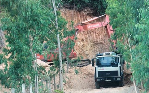 Hỗn loạn khai thác đất "lậu" ở Bình Định, dân bức xúc, chính quyền "đá" trách nhiệm