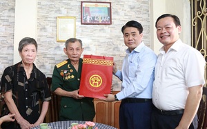 Chủ tịch Hà Nội Nguyễn Đức Chung thăm, tặng quà thương binh, gia đình chính sách
