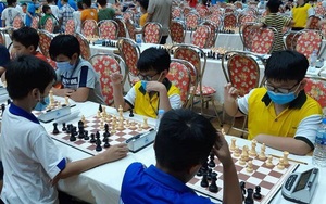 "Đấu" Covid-19, giải cờ vua trẻ toàn quốc kết thúc sớm!