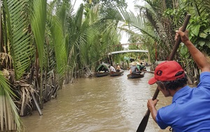 “Đứng ngồi không yên” với kiểu du lịch đậm chất dân dã ở Bến Tre