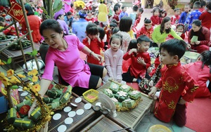 Trẻ em Hà Nội gói 500 chiếc bánh chưng chào đón Tết Tân Sửu 2021