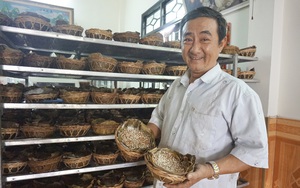 Quảng Nam: Làm thứ bánh cúng tổ tiên lạ mắt bán dịp Tết Nguyên đán, ông nông dân này cứ 1 ngày thu 1 triệu