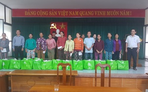 Quảng Nam: Tam Kỳ trao hàng trăm suất quà đến với người nghèo, gia đình chính sách