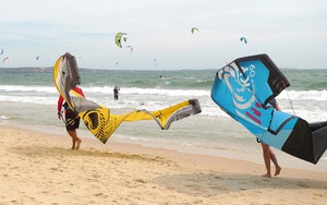 Du lịch trải nghiệm lướt ván diều với giá 150.000đ/h trên biển Bình Thuận