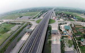 Thủ tướng Chính phủ: Nghiêm cấm trục lợi, nâng giá vật liệu xây dựng cao tốc Bắc-Nam