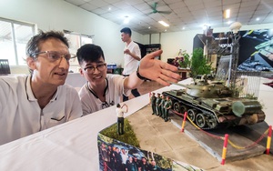 Ảnh: Những khí tài quân sự được tái hiện, mang theo bao ký ức hào hùng ở Hà Nội