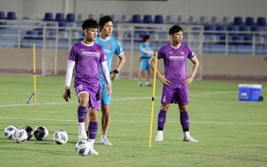 ĐT Việt Nam đấu Oman, "bàn thắng vàng" của Văn Quyến hiện về!