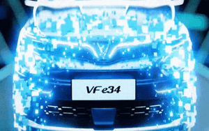Video: Những hình ảnh đầu tiên của “bom tấn” ô tô điện VinFast E34 chính thức ra mắt tại Việt Nam