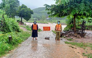Quảng Bình: Mưa lớn gây ngập sâu, chia cắt nhiều vùng, 22 người đi rừng đang bị cô lập