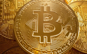 Giá Bitcoin tăng vọt kịch tính nhưng liệu có bền vững?