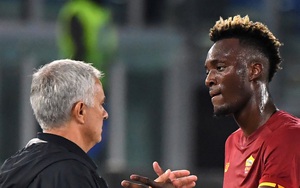Mourinho nhận trách nhiệm sau trận thua 1-6 của AS Roma