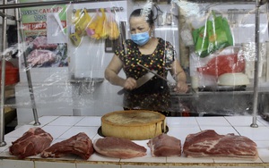 Giá thịt heo tại chợ, siêu thị TP.HCM giảm mạnh