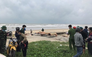 Gặp nạn ở biển Quảng Ngãi, thi thể 3 ngư dân trôi dạt vào bờ biển Quảng Nam