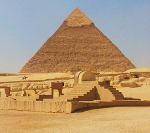 Bùa chú trên Kim tự tháp Ai Cập "thiêng" như thế nào?