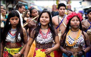 Độc đáo với cách chống nắng và ngụy trang của Bộ lạc Embera 