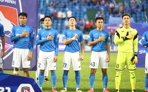 30 cầu thủ đã rời Than Quảng Ninh, 6 người còn lại bất an