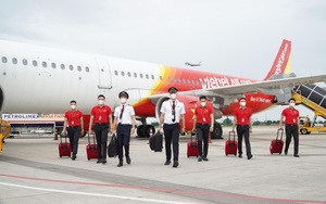 Từ 10/10, Vietjet mở lại 15 đường bay đón khách trên những chuyến bay xanh an toàn