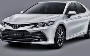 Toyota Camry Hybrid 2022 ra mắt, giá 1,22 tỷ đồng