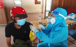 Bình Dương: Tổ chức 2 điểm tiêm vaccine ngừa Covid-19 cho người lao động quay trở lại