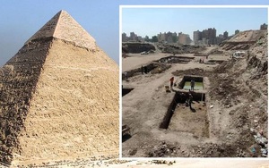 Kỳ lạ những dòng chữ xuất hiện trên tàn tích 2.400 năm tuổi trong ngôi đền pharaoh
