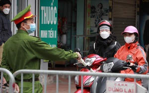 Hà Nội: Tạm phong tỏa trụ sở UBND phường Yên Nghĩa, nơi có 2 cán bộ nghi mắc Covid-19 