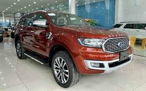 Giá xe Ford Everest lăn bánh mới nhất, có ưu đãi gì hấp dẫn?