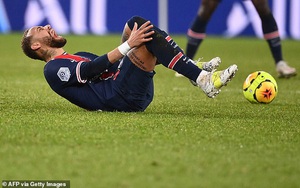 Messi lập hat-trick kiến tạo, Neymar dính chấn thương kinh hoàng