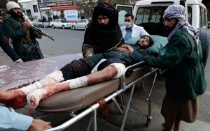 Vụ tấn công kinh hoàng vào bệnh viện quân sự ở Kabul khiến hơn 20 người thiệt mạng