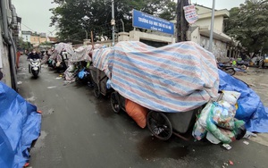 Hà Nội ùn ứ rác thải ở nhiều tuyến đường nội thành sau khi bãi rác Nam Sơn tạm ngừng tiếp nhận