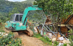 Tiếp tục cưỡng chế, giải tỏa 6 căn nhà trái phép tại “làng biệt thự” dưới chân núi Voi