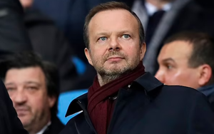 Phó chủ tịch Ed Woodward không rời M.U vào cuối năm