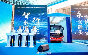 Xe buýt tự lái đầu tiên ở Trung Quốc: Chuyên gia nói gì về siêu công nghệ?