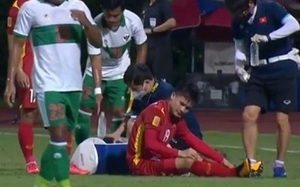 Quang Hải bị cầu thủ Indonesia "triệt hạ" 3 lần chỉ trong hiệp 1