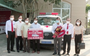 Agribank Châu Thành – Đồng Tháp bàn giao xe cứu thương cho Trung tâm y tế huyện Châu Thành