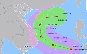 Siêu bão Rai giật cấp 17 vào Biển Đông, hướng di chuyển bất thường