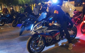 Tạm giữ 69 môtô của nhóm &quot;quái xế&quot; gây náo loạn đường phố Hà Nội