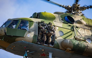 Nga rầm rộ tập trận 'tấn công, đổ bộ' gần Ukraine, gây sức ép với Mỹ, NATO