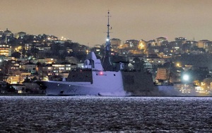 Tàu chiến NATO bị phát hiện âm thầm làm điều này ở cảng Ukraine giữa căng thẳng với Nga 