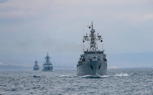 Không phải từ đất liền, Nga có thể tấn công Ukraine từ biển?
