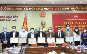 Agribank tỉnh Đắk Lắk nhận bằng khen của UBMTTQ Việt Nam tỉnh 